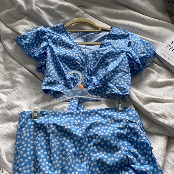 Two piece summer outfit - Picture 5 of 5